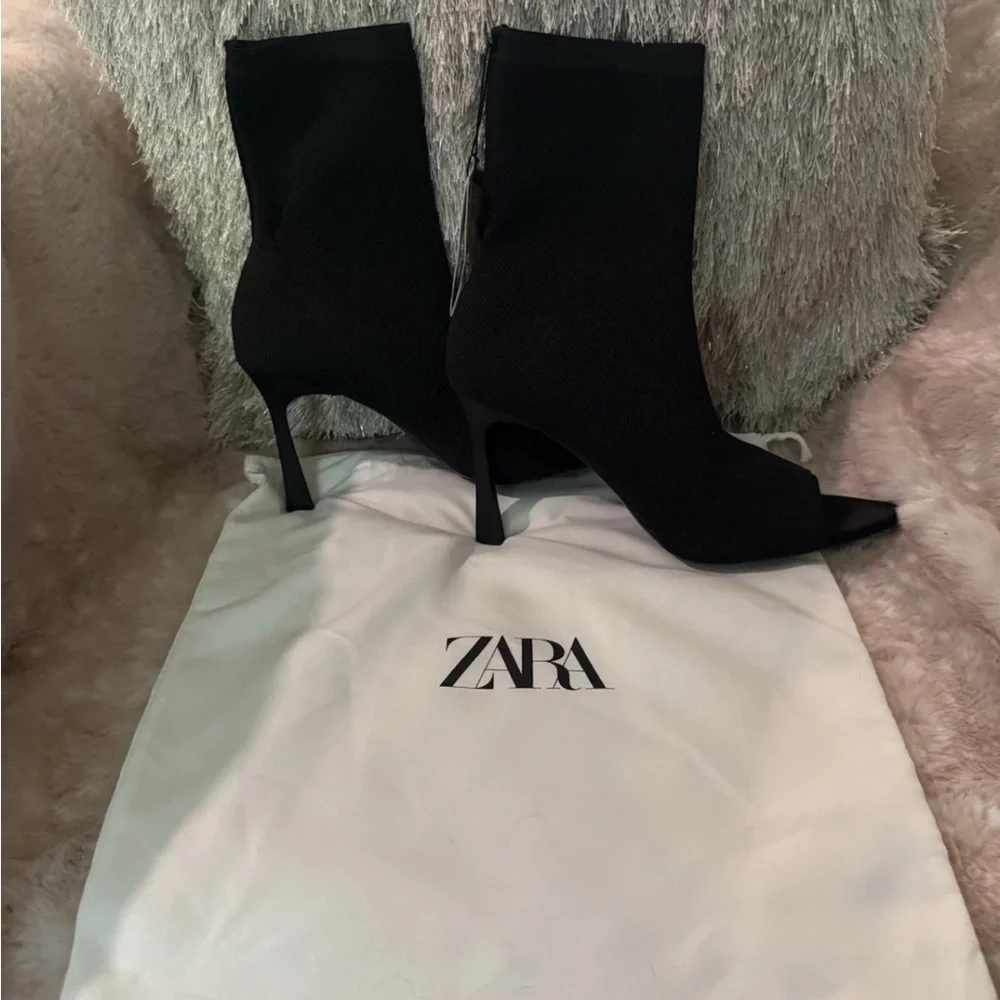 Zara Elegant Black Stiletto Boots